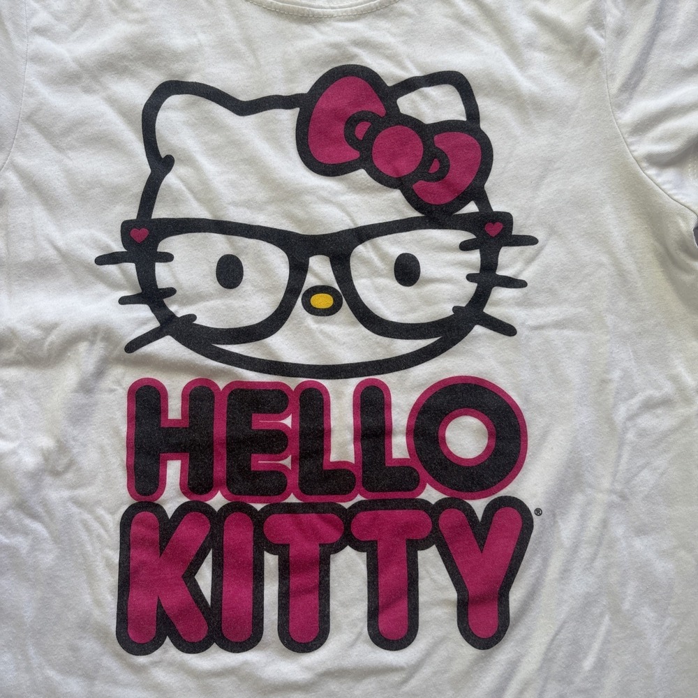 Hello Kitty White Pink T-shirt Size L Y2K Whimsy Cute Sanrio - Picture 2 of 8